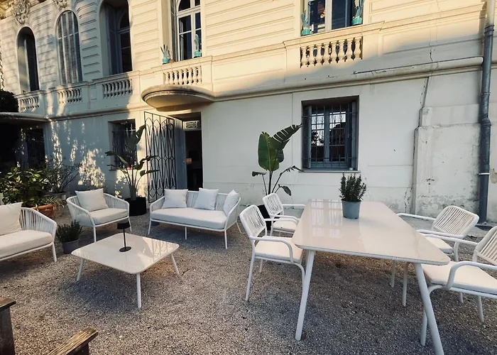Avec Terrasse - Palais Historique A Apartamento Niza